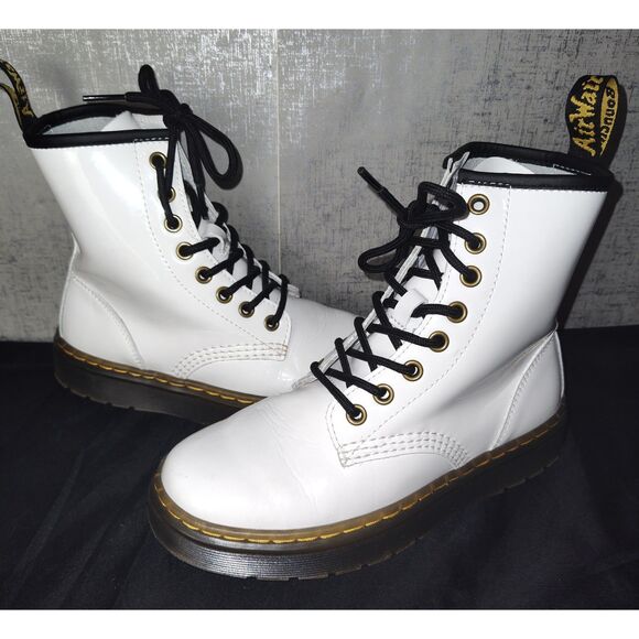 Dr. Martens Zavala Unisex Ankle Boots - Picture 1 of 9